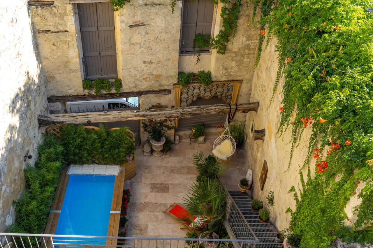 Champagne House - Elegance, Luxury And Charm Bed & Breakfast Condom Exterior photo