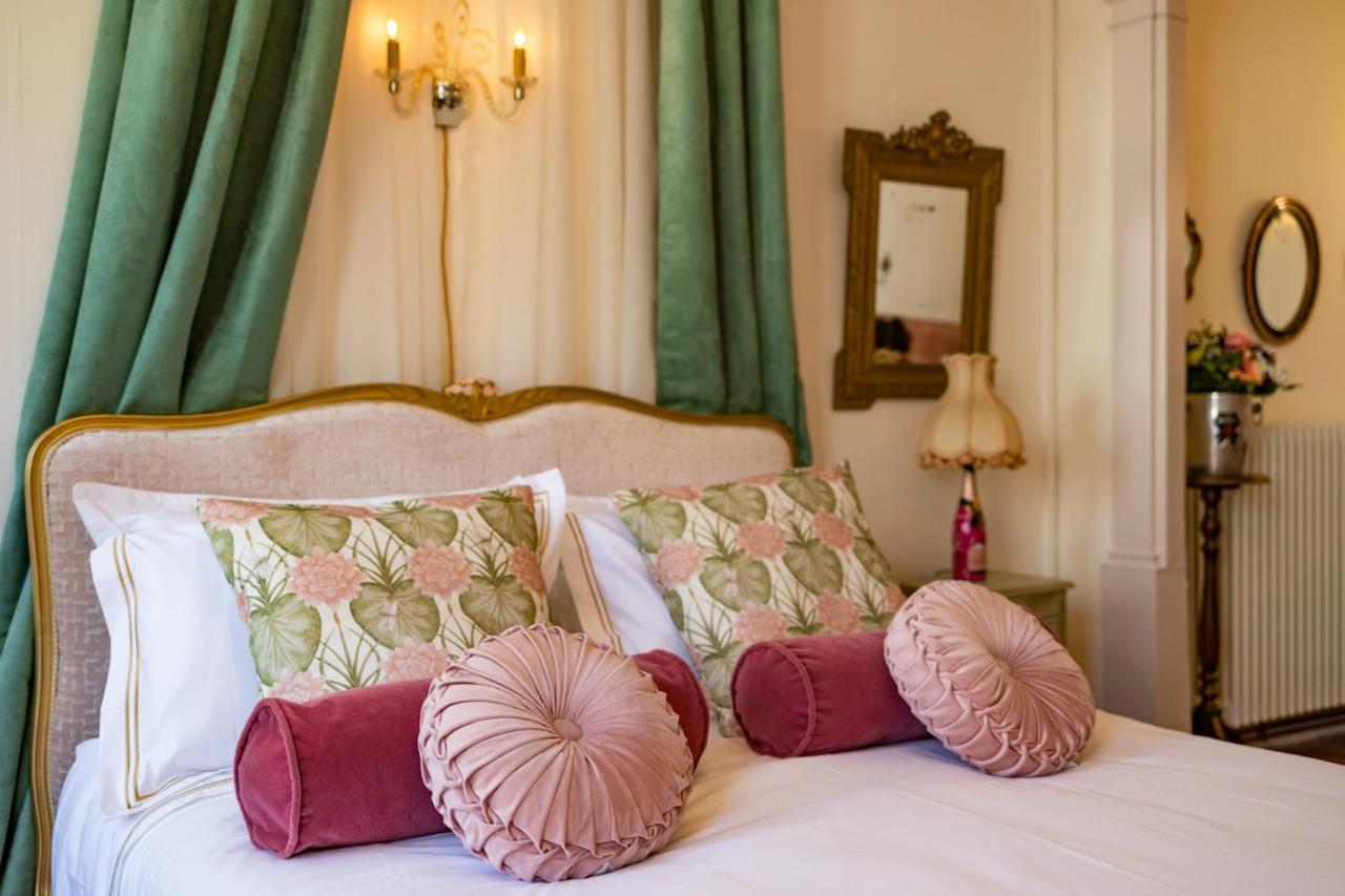 Champagne House - Elegance, Luxury And Charm Bed & Breakfast Condom Exterior photo
