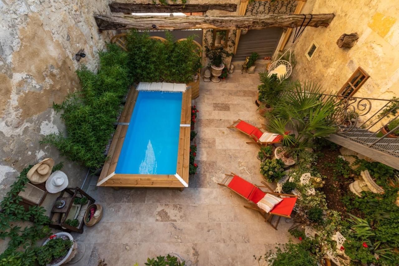 Champagne House - Elegance, Luxury And Charm Bed & Breakfast Condom Exterior photo