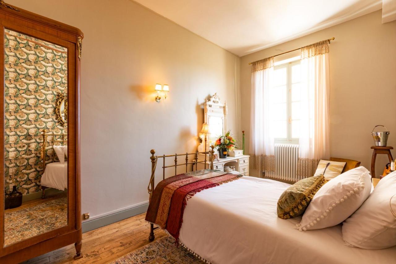 Champagne House - Elegance, Luxury And Charm Bed & Breakfast Condom Exterior photo