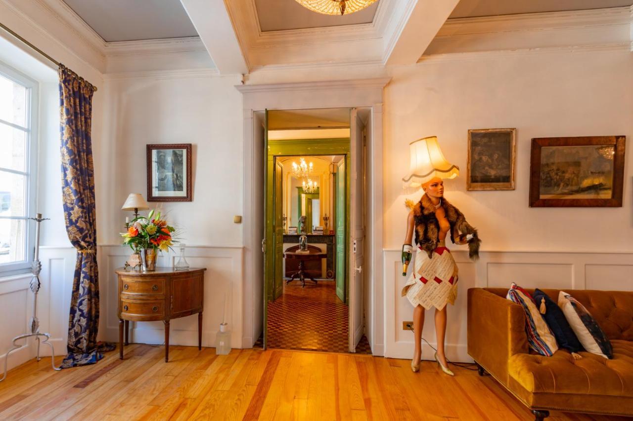 Champagne House - Elegance, Luxury And Charm Bed & Breakfast Condom Exterior photo